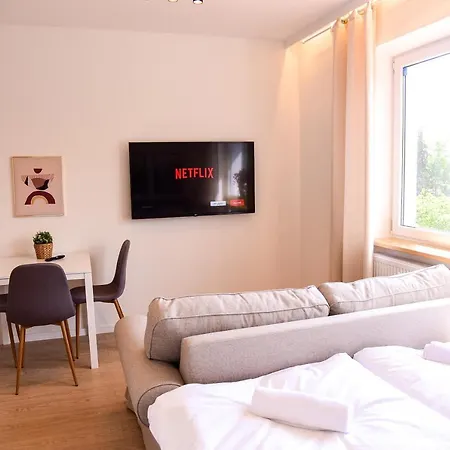 Turystyczna 25 Blisko Centrum, Z Dodatkowym Bezplatnym Parkingiem W Centrum Miasta Apartahotel 3*