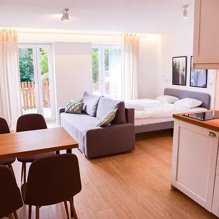 Aparthotel Turystyczna 25 Blisko Centrum, Z Dodatkowym Bezplatnym Parkingiem W Centrum Miasta Bad Kudowa