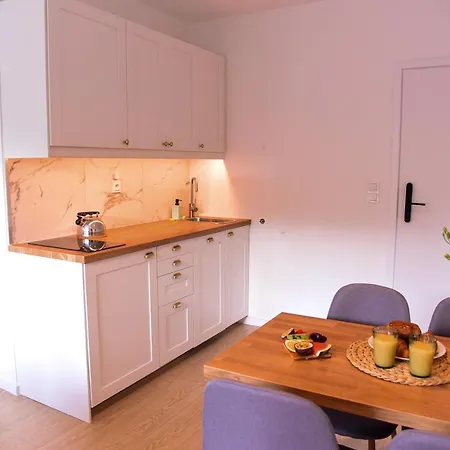 Aparthotel Turystyczna 25 Blisko Centrum, Z Dodatkowym Bezplatnym Parkingiem W Centrum Miasta 3*