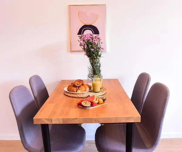 Turystyczna 25 Blisko Centrum, Z Dodatkowym Bezplatnym Parkingiem W Centrum Miasta Apart-hotel 3*