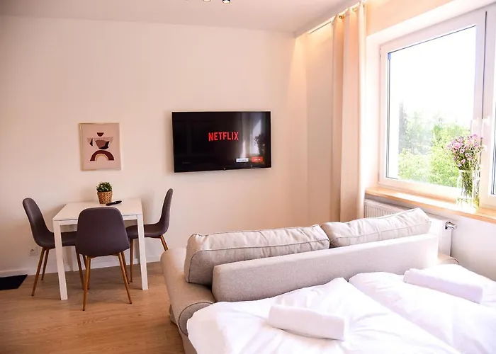 Turystyczna 25 Blisko Centrum, Z Dodatkowym Bezplatnym Parkingiem W Centrum Miasta Apartahotel 3*