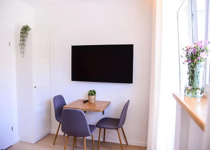 Turystyczna 25 Blisko Centrum, Z Dodatkowym Bezplatnym Parkingiem W Centrum Miasta 3*